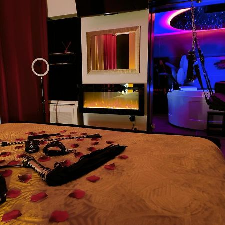 La Loveroom Bdsm De Nice " La Chambre Luxe Des Desirs " Extérieur photo