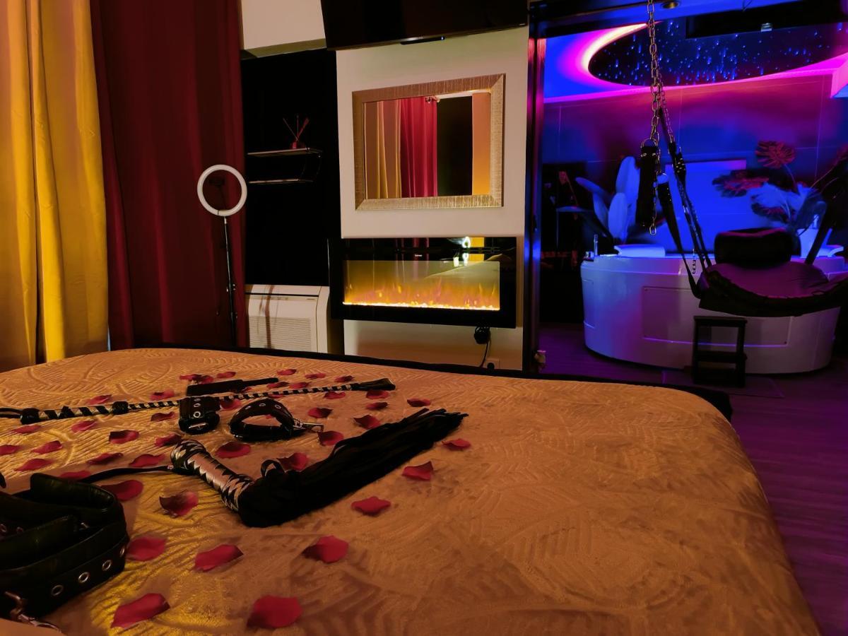 La Loveroom Bdsm De Nice " La Chambre Luxe Des Desirs " Extérieur photo