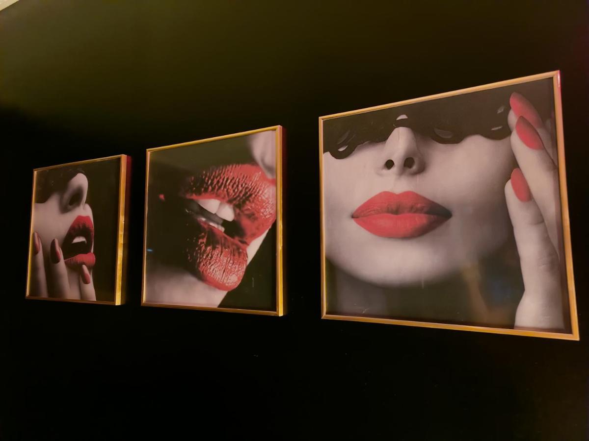 La Loveroom Bdsm De Nice " La Chambre Luxe Des Desirs " Extérieur photo