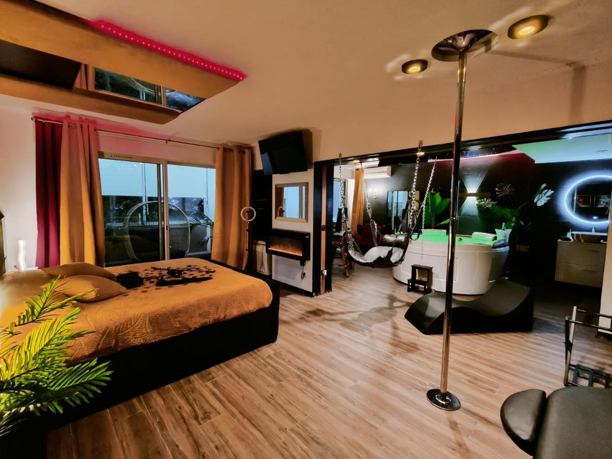 La Loveroom Bdsm De Nice " La Chambre Luxe Des Desirs " Extérieur photo